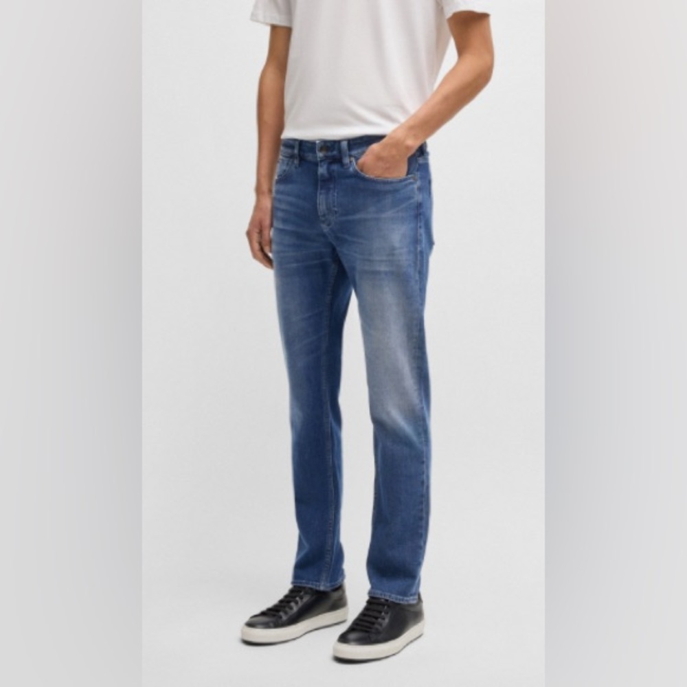 Hugo Boss Delaware 98% Cotton Slim Leg - Slim fit jeans in blue wash Size 32/32